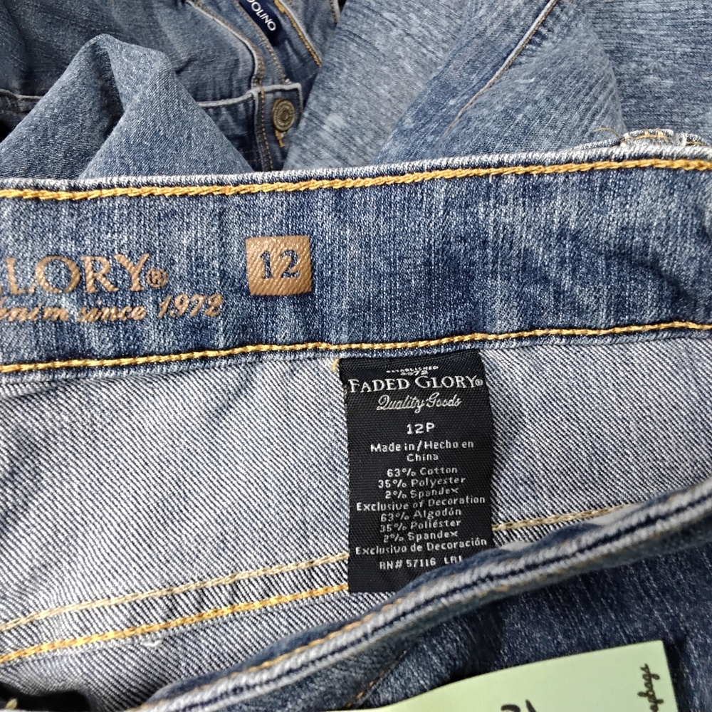 3898 Size 12 Faded Glory Appliqued Bel. Bottoms. - Picture 5 of 5